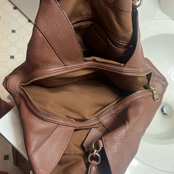 Coach shoulder bag in brown peebled leather - Picture 11 of 13